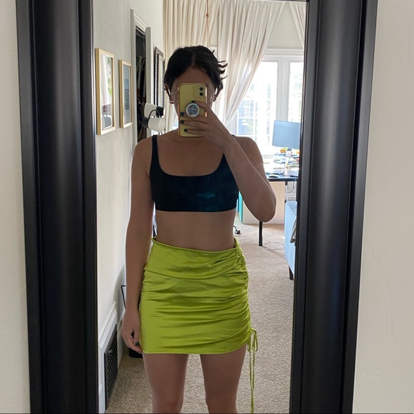 Motel rocks satin lime green skirt - Picture 3 of 3